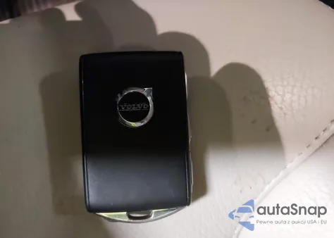 2020 Volvo Xc60 T5 Momentum from USA, damaged, VIN YV4102RK7L1522009